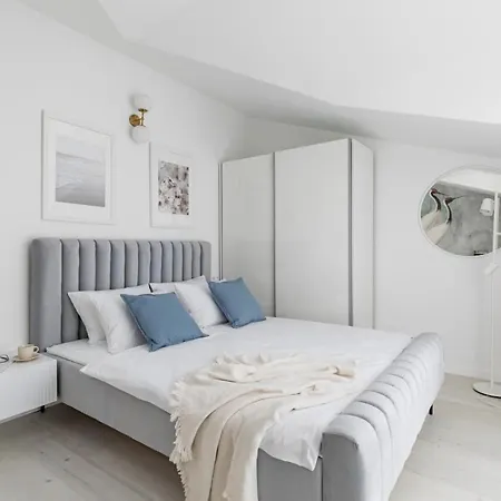 In Arbanija With Sea View, Terrace, Air Conditioning, Wifi 5139-5 Apartman *