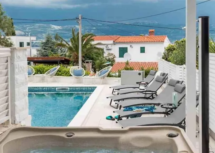 Apartman In Arbanija With Sea View, Terrace, Air Conditioning, Wifi 5139-5 Trogir
