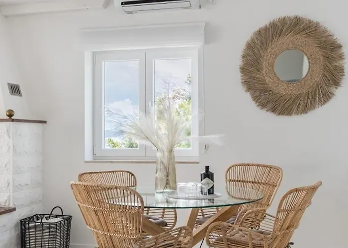 Apartman In Arbanija With Sea View, Terrace, Air Conditioning, Wifi 5139-5