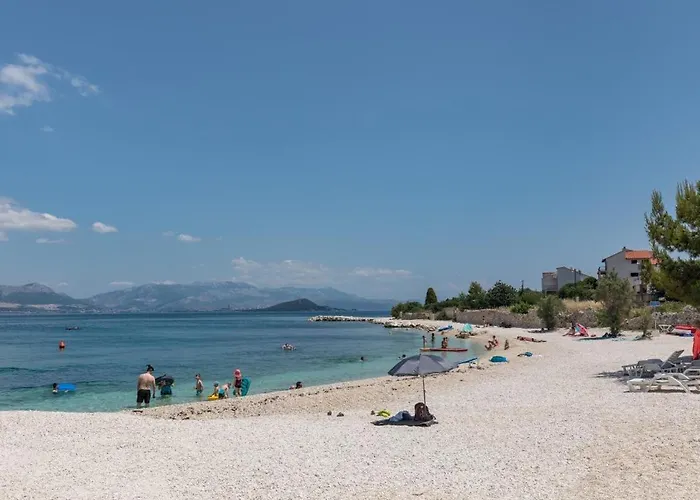 Apartman In Arbanija With Sea View, Terrace, Air Conditioning, Wifi 5139-5