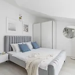 In Arbanija With Sea View, Terrace, Air Conditioning, Wifi 5139-5 Apartment *
