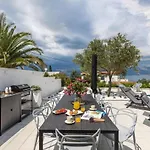 Apartment In Arbanija With Sea View, Terrace, Air Conditioning, Wifi 5139-5