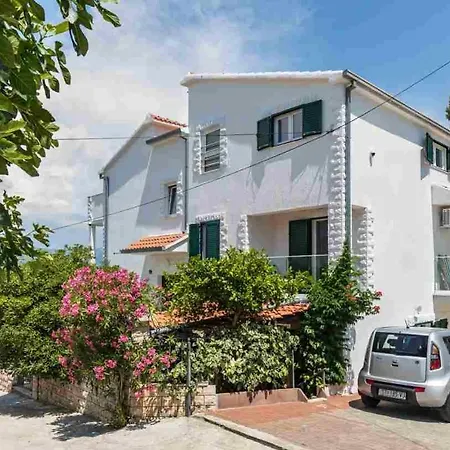 In Arbanija With Sea View, Terrace, Air Conditioning, Wifi 5139-5