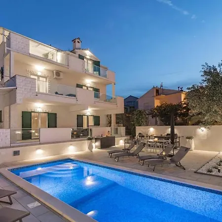 In Arbanija With Sea View, Terrace, Air Conditioning, Wifi 5139-5 Apartment