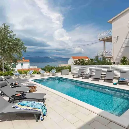 Apartment In Arbanija With Sea View, Terrace, Air Conditioning, Wifi 5139-5